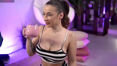 AvaReed online show from 03.04.26