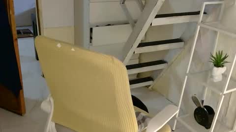 Rhian online show from 10.05.25