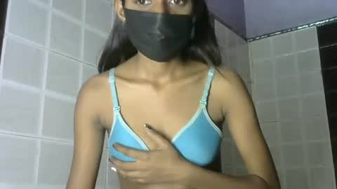 Snapshot of avery_lust01 chatting on 05.16.26 avery_lust01 online show from 05.16.26