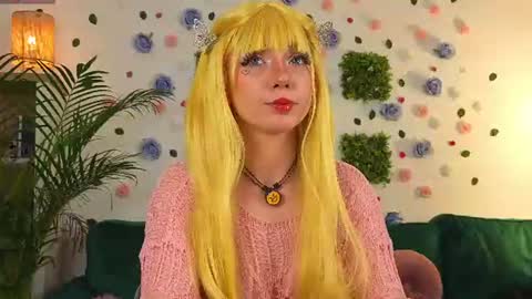 Snapshot of averywillow chatting on 06.24.26 AveryWillow online show from 06.24.26