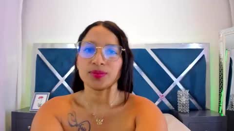 Hot Avie online show from 03.16.26