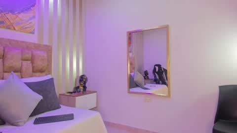 AVIS  online show from 09.20.25