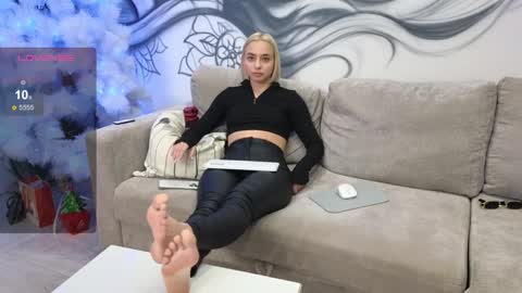 Goddess Avrora online show from 12.27.24