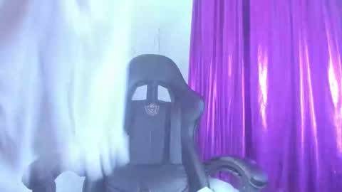 avril_jonson online show from 10.07.25