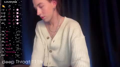 avril_pearly_ online show from 01.02.25