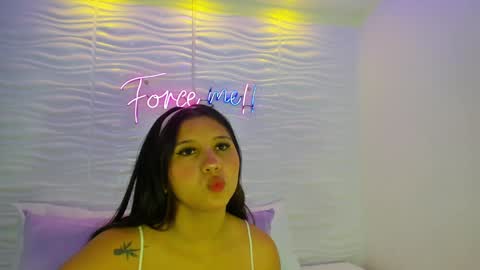 Avy  online show from 12.06.24