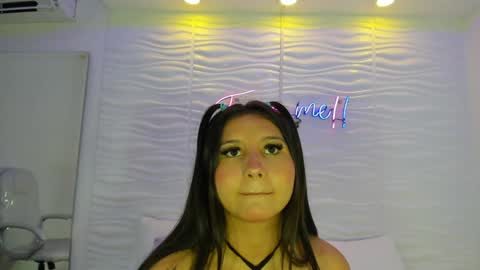 Avy  online show from 12.12.24