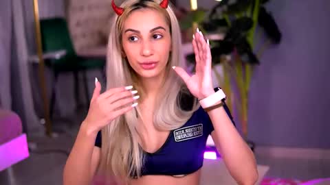 Snapshot of awalynch chatting on 02.02.26 awalynch online show from 02.02.26