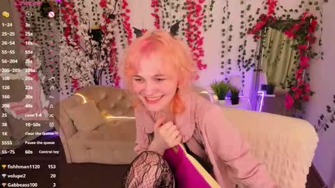 Snapshot of awawrin chatting on 11.27.25 Awi online show from 11.27.25