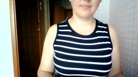 Snapshot of awesomeladyy chatting on 06.11.26 awesomeladyy online show from 06.11.26