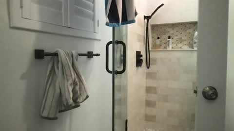 Uncut hunk 28yo online show from 12.27.24