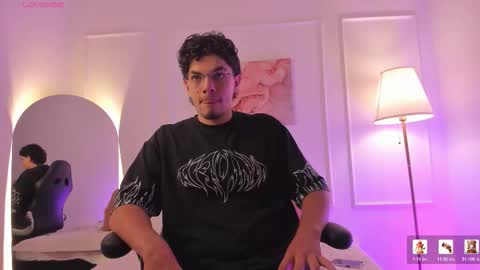 Yooung King  online show from 02.22.26