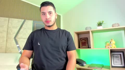 Snapshot of axel_grey_ chatting on 03.25.26 axel_grey_ online show from 03.25.26