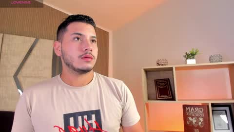 Snapshot of axel_grey_ chatting on 04.10.26 axel_grey_ online show from 04.10.26