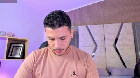 Snapshot of axel_grey_ chatting on 04.12.26 axel_grey_ online show from 04.12.26