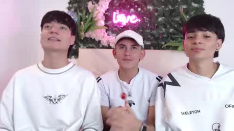 Snapshot of axel_milo_and_kairo chatting on 11.09.25 axel_milo_and_kairo online show from 11.09.25