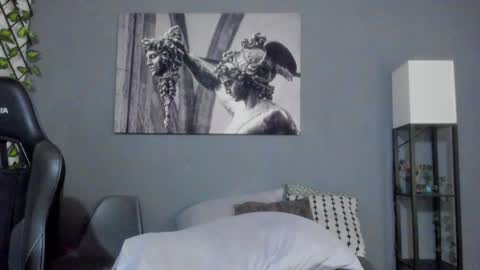 Snapshot of axel_owen chatting on 12.31.24 Axel online show from 12.31.24