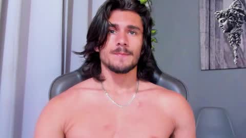 Snapshot of axel_owen chatting on 02.16.25 Axel online show from 02.16.25