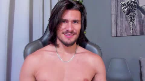 Snapshot of axel_owen chatting on 02.21.25 Axel online show from 02.21.25