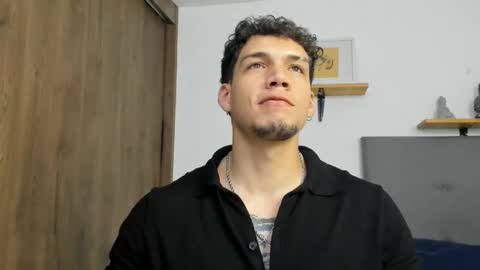 INDEPENDENT MODEL  online show from 09.27.25