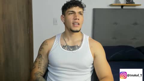 INDEPENDENT MODEL  online show from 11.12.25