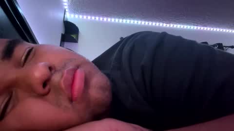 Snapshot of axelfigueroa2 chatting on 10.17.25 axelfigueroa2 online show from 10.17.25