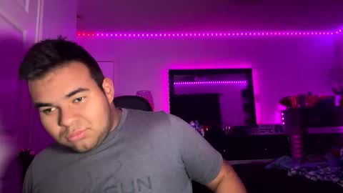 Snapshot of axelfigueroa2 chatting on 11.15.25 axelfigueroa2 online show from 11.15.25