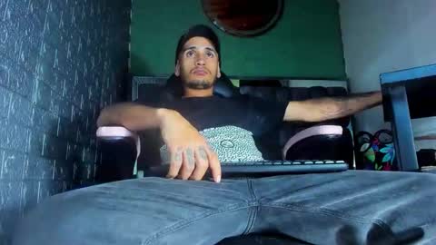 Axell Cross2 online show from 03.18.26