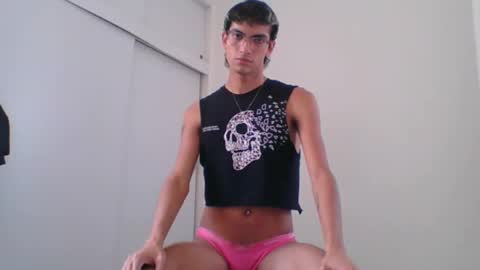 Axel  online show from 02.11.25