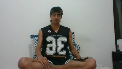 Axel  online show from 03.11.25