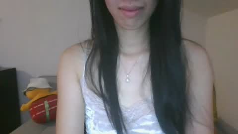 Snapshot of axuepetitt chatting on 07.08.26 axue online show from 07.08.26