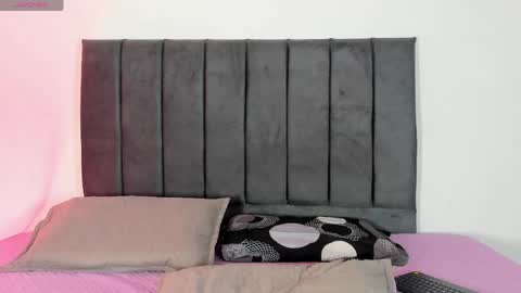 Axxxel  online show from 04.14.26