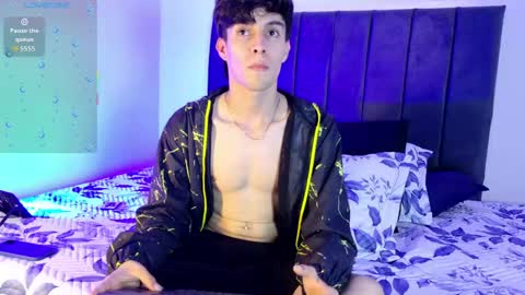 Snapshot of axxxel_twink chatting on 06.08.26 Axxxel online show from 06.08.26