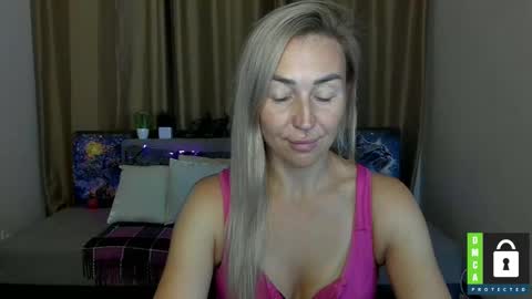 Snapshot of ay_kiss_jully chatting on 09.23.25 Jully online show from 09.23.25