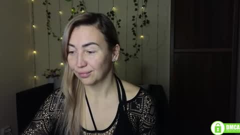 Jully online show from 12.21.25