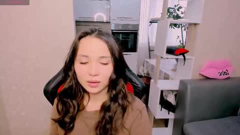 Aya Moon online show from 10.17.25