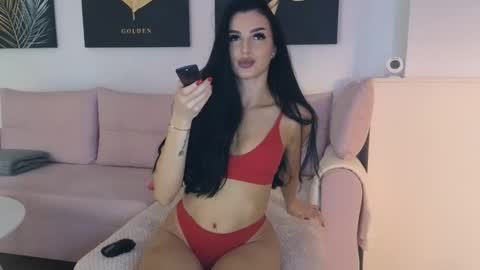 Ayabellle online show from 11.09.25