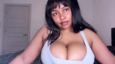 Snapshot of ayacolada chatting on 02.14.25 Aya online show from 02.14.25