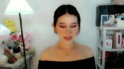 AYAHOSHILOVESYOU online show from 02.06.26