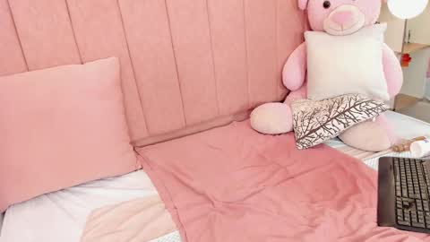 Snapshot of ayelen_spacee chatting on 11.30.25 Ayelen Spacee online show from 11.30.25