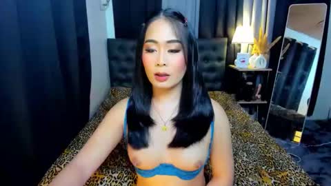 Ayesha online show from 09.22.25