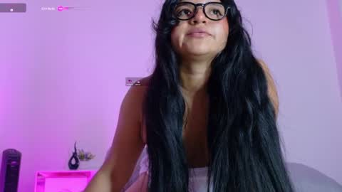 Snapshot of ayheleen_sexygirl3 chatting on 06.10.26 Mariana online show from 06.10.26