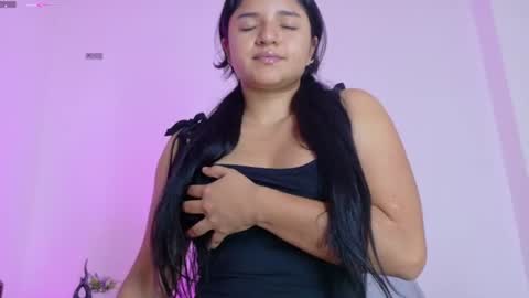 Snapshot of ayheleen_sexygirl3 chatting on 06.16.26 Mariana online show from 06.16.26