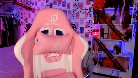 Ayla hill online show from 10.28.25