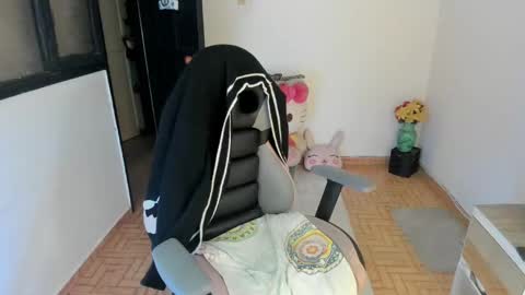 SandyMODELINDEPENDIENT online show from 02.23.25