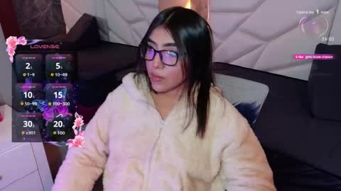 Snapshot of aysel_27 chatting on 09.25.25 Aysel online show from 09.25.25