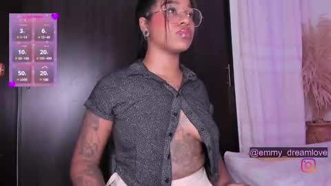 Snapshot of ayselsole chatting on 01.22.25 Emmy online show from 01.22.25