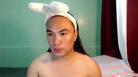 Snapshot of ayumibahogbilat chatting on 09.10.25 ayumi online show from 09.10.25