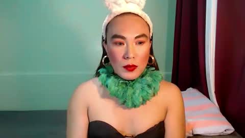 Snapshot of ayumibahogbilat chatting on 09.11.25 ayumi online show from 09.11.25