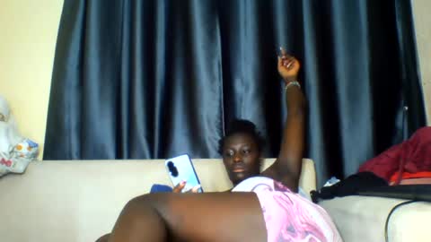 Snapshot of azaelia_iris chatting on 06.01.26 azaelia_iris online show from 06.01.26